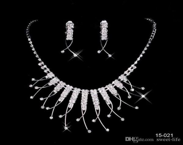 2019 15021 Saint strass cristal fleur boucle d'oreille collier ensemble nuptiale fermoir à homard pas cher ensembles de bijoux pour le bal Eveni4583134