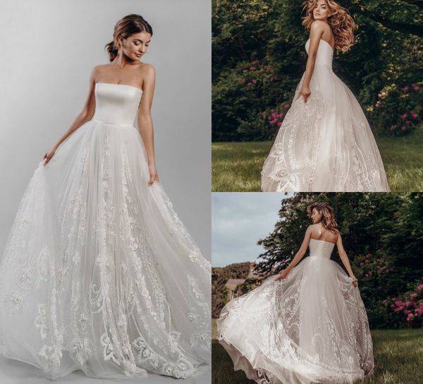 2019 Une Ligne Robes De Mariée Bohème Sans Bretelles Dentelle 3D Appliques Florales Perles Plage Robe De Mariée Etage Longueur Pas Cher Robes De Mariée Boho