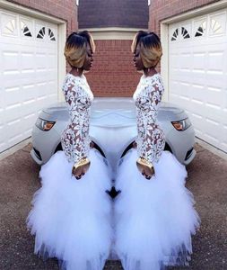 2019 Afrikaanse zwarte meisjes prom -jurken met witte zeemeermin Lacelong -mouwen ruches tule vloer lengte plus maat formele avondkleding6950400