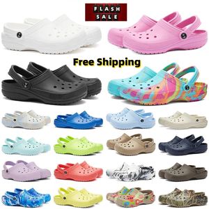 Livraison gratuite 2024 Sandales Famous Designer Femmes hommes Kids Glog Slides Slippers Clogs Place Tares étanches Chaussures Boucle à l'extérieur Sneakers Triple Black Blanc Rose