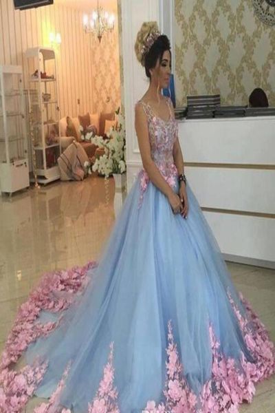2019 Baby Blue Quinceanera Robe Princess Appliques Fleurs Sweet 16 âges Long Girls Prom Party Pageant Robe plus taille personnalisée Made2014592