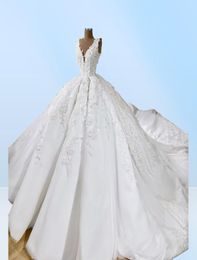 2019 vestido de fiesta vestidos de novia con enagua cuello en V apliques de encaje cuentas una línea elegante vestido de novia de campo más tamaño nupcial Go4691381