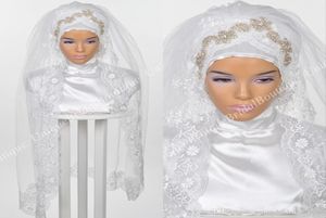 2019 Mooie Moslim Bruidssluiers met Kralen Strass Echte Pos Bling Bling Moslim Bruiden Hijab Kant Geappliceerde Rand Vinger2627983
