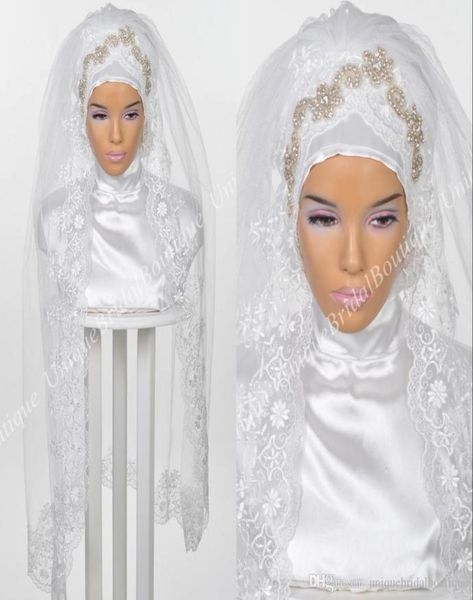 2019 Hermosos velos de novia musulmanes con pedrería y pedrería Real Pos Bling Bling Novias musulmanas Hijab Apliques de encaje Borde Finger9576091