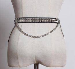 2019 Ceinture à rivets en cuir noir pour femmes Ceinture de 28CM Ceinture à boucle cloutée Punk européenne Ceintures à chaîne en métal pour dames PU Belts4717834