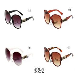 Lunettes de soleil de la marque 2019 vendant des lunettes de soleil de créateurs de marque de mode Femmes Sun Glasse Classic Eyewear Big Frame OCUL7150781