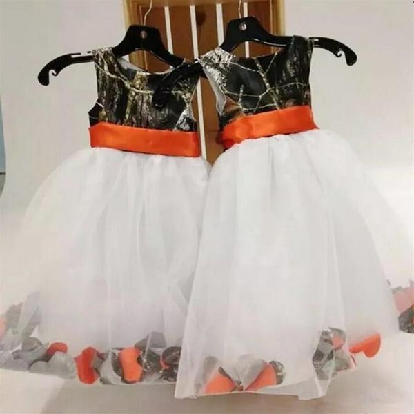 2019 Camo Vestidos para niñas de flores Joya Una línea Organza Cremallera trasera Vestido de primera comunión Vestido hecho a mano para niñas Vestido de jardín Tipos Fo202n