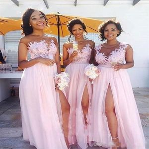 2019 Goedkope roze bruidsmeisje jurken lang voor bruiloften chiffon cap mouwen illusie kanten appliques zijkant split vloer lengte bruidsmeisje 300s