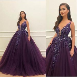 2022 Donkere Paars Baljurk Quinceanera Jurken V-hals Tule Kant Crystal Mouwloze Backless Floor Lengte Sweet 16 Party Prom Avondjurken