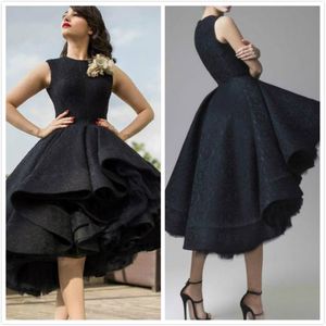 2019 Designer jurk kort vooraan lang achterste feest prom jurken elegant zwart kant Dubai Arabische avondjurken thee Lengte High Low Celebor 317V