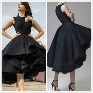 2019 Designer jurk kort vooraan lang achterste feest prom jurken elegant zwart kant Dubai Arabische avondjurken thee Lengte High Low Celebor 278W