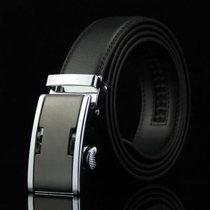 2019 La ceinture desinger inclut la boîte d'origine des hommes ceinture de mode Feme Fonds en cuir ceinture noire de boucle automatique de bonne qualité 2424