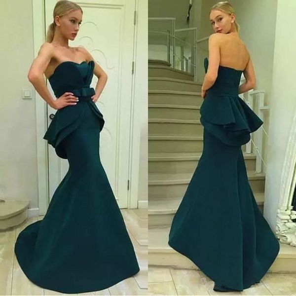 2019 Filles Élégantes De Bal Tube Robes Sirène Décolleté En Coeur Peplum Trompette Encre Bleu Satin Femmes Soirée Robes De Soirée Pas Cher