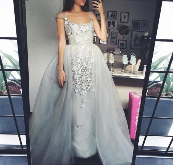 2019 Elegant Grey Grey Long Robe Overskirt Robes de bal Robes de dentelle sexy robes de soirée Aline Robe de fête formelle6848354