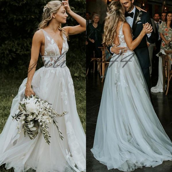 2019 Élégant Ivoire Bretelles Col En V Profond Dentelle A-ligne Robes De Mariée Pleine Dentelle Tulle D'été Plage De Mariage Robes De Mariée Illusion Retour