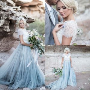 2019 Fairy Beach Boho Vestidos de novia de encaje Cuello alto Una línea Suave tul Gorro Mangas Sin espalda Faldas azul claro Tallas grandes Bohemio B235t