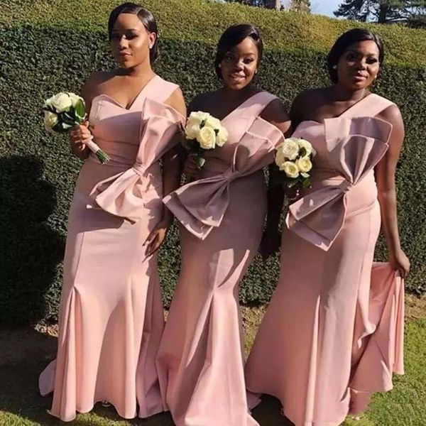 2019 Fantaisie Une Épaule Longue Robes De Demoiselle D'honneur Blush Rose Robes De Soirée Avec Grand Arc Retour Zipper Custom Made Robes De Bal Nouvelle Venue