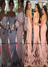 2019 Moda Peach Blush Mermaid Beach Vestidos de dama de honor Lavanda Espagueti Sin espalda Tren de encaje Dama de honor Invitada a la boda C9986383