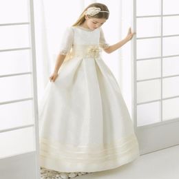2019 Robes de première communion pour les filles Satin dentelle robe de bal demi manches robes de fille de fleur pour les mariages filles Pageant Dresses281l