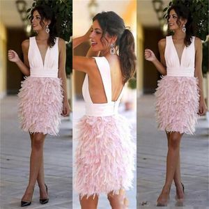 2019 Prachtige Veer Korte Feestjurken Roze V-hals Knielengte Prom Dress Cocktail Formele Mini Avondjurken Homecoming Jurk C315c