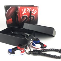 Chaussures de basket-ball de haute qualité 2019 Diy en plastique souple 3 D chaîne de clés de chaussures de couples créatives Moule 260E