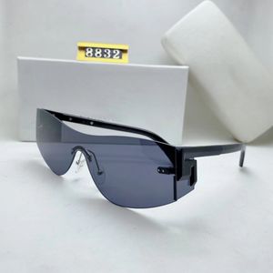 design zonnebril voor dames Mode zonnebril UV-bescherming grote verbindingslens Frameloze topkwaliteit wordt geleverd met pakket8832