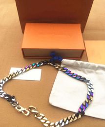 2019 Último lanzamiento Maestros franceses diseñados lujo Men039s ENLACES DE CADENA PARCHES Collar de colores Jewelry4792392