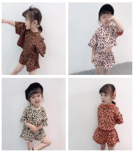 2019 Leopard Print Koreaanse topsshorts 2 -delige set voor meisjes kinderen039S kledingsets Toddler Baby Girl Summer Cleren Kids Su9649659
