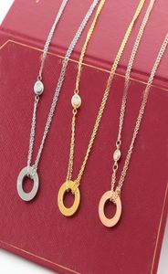 Collier Collier Love Circle Pendant Gold Silver Silver pour femmes Bijoux de costume de collier vintage avec coffret d'origine4989626