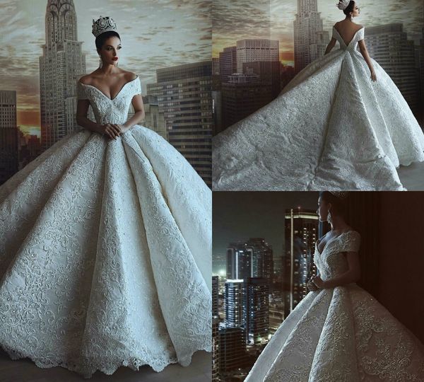 2019 Robes De Mariée De Luxe Arabe Dentelle Applique Perlée Chapelle Train Princesse Robe De Mariée Pays Plus La Taille Robes De Mariée abiti da sposa