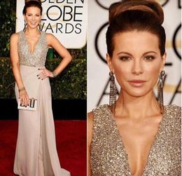 Vestidos de celebridades de lujo de Luxury Kate Beckin con Vestidos de baile de graduación de cuello en V de cuello.