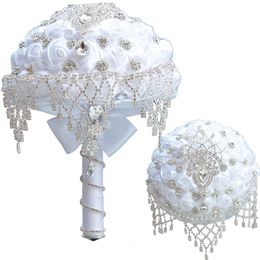 2019 Flores de boda de rosa de seda blanca de lujo Broche de cristal Flores nupciales Borla Ramo de boda de puntada de diamante completo 18CM271n