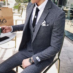 2019 Costumes d'affaires pour hommes Tuxedo formel Costumes sociaux Hommes Casacas Hombre Azul Terno Preto Slim Fit Gris Costumes à carreaux rétro Hommes X0608