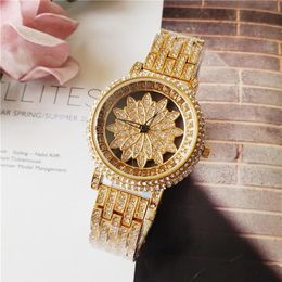 2019 Mens Luxury Designer Watches Men Women Fashion Diamond Watch Watch Lady High Quality Dia Tag Watches265a