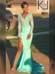 2019 Mint Green African African Long Sheeves Prom Dresses Lace Appliques Mermaid Side Split Evening Jurk Sexy V Neck Black Girls Party Go7043057