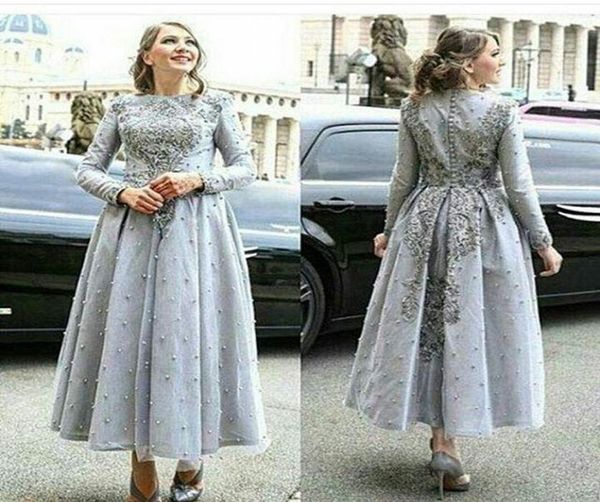 2019 New Arabie Long Night Robes en dentelle Appliques à manches longues avec broderie exquise Dubaï Robes de fête Middle East Style 25677964