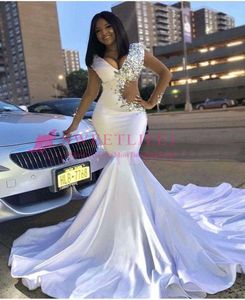 2019 Nieuwe aankomst Black Girlus Illusie Lange mouw Prom Jurken Shining Crystal Mermaid V Neck Sweep Train Zuid -Afrika Stijl Forma8954496