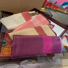 2019 nueva llegada barato invierno gris púrpura negro rosa bloques 4 colores algodón bufanda larga hombres mujeres bufandas grandes con caja y 208W