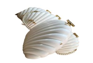 2019 Nouveau cadeau de Noël VIP Gift Handsbag Elegant White Pearl Shell Sac Sac Women039s Sacl