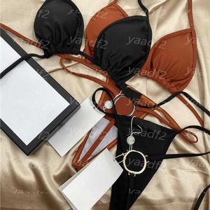 Double lettre conception Bikinis sous-vêtements Sexy plage soutien-gorge tongs maillots de bain femmes fendu maillot de bain Lingerie