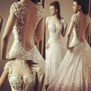 2019 Nuevos magníficos vestidos de novia de cuentas sin espalda transparentes Rami Salamoun Pliegues Escote pronunciado Tren de corte Apliques de tul Una línea Bridal220Z