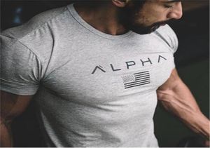 2019 Nuevos gimnasios de ropa de alta calidad camiseta apretada masculina camiseta de fitness homme gimnasios camiseta hombres fitness fit verano top181872