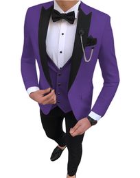 2019 nouveaux costumes pour hommes violets chauds 3 pièces Slim Fit loisirs garçons d'honneur 14 couleurs revers smokings d'affaires pour mariage formel (Blazer + pantalon + gilet)