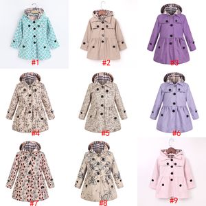 2019 nuevo cortavientos largo estilo Inglaterra para niñas con estampado con capucha cortavientos de un solo pecho abrigo para bebé de otoño e invierno M057