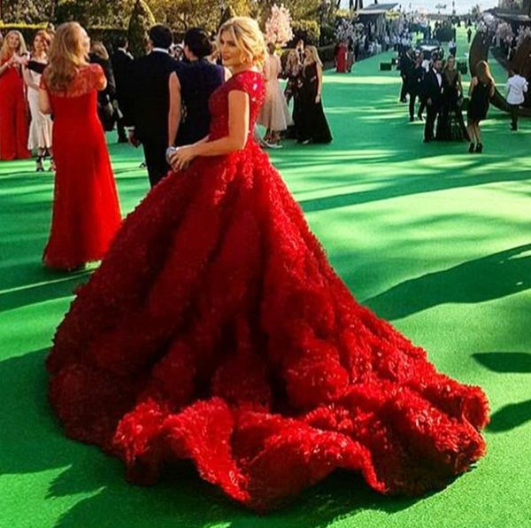 Nuevo Michael Cinco Vestidos de noche rojos Manga corta Lentejuelas por encargo Apliques Tren de barrido Vestidos de baile de lujo Vestido de alfombra roja