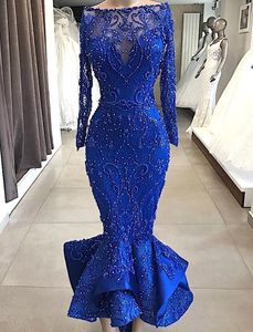 2023 Sexy Royal Blue Prom Dresses Mermaid Off Shoulder Bateau Lace Beaded Pearls Manga larga Illusion Plus Size Prom Vestidos de noche