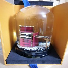 2019 Nuevo globo de nieve con decoración de lujo en el interior de un armario en constante cambio Bola de cristal Regalo de Navidad con caja de regalo para VIP Custome330O