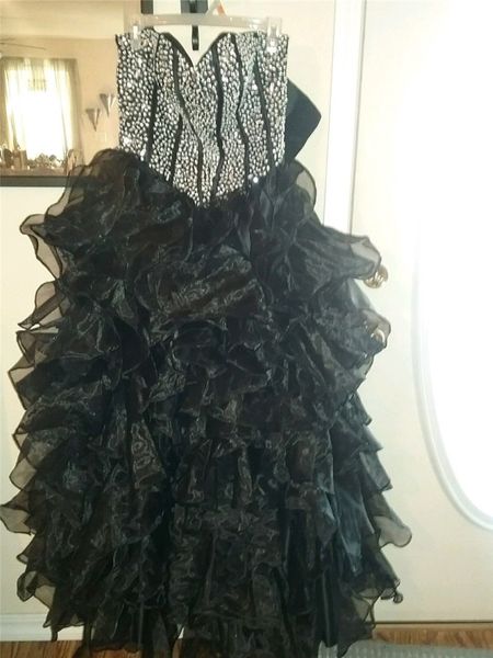 2019 Nuevo impresionante vestido de bola hinchado Black Quinceanera Vestidos de cristales durante 15 años Sweet 16 Plus Size Pageant PROM PROM PROG GOWN QC1072