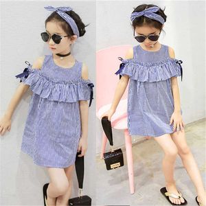 2019 nieuwe zomer peuter kinderen baby meisjes mooie kleding blauw gestreepte off-schouder ruches feestjurken prinses casual jurk Q0716