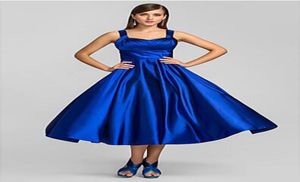 2019 Nieuw thee lengte feestjurken Aline Plus Size spaghetti riemen Royal Blue Ruched Satin Cocktail Prom -jurken voor vrouwen formeel O9089692